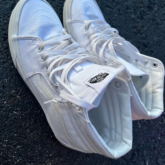 Vans - Picture 3 of 4